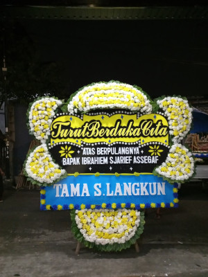 Papan Bunga Duka di Sakti